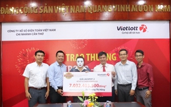 Trùng hợp bất ngờ: Hai nữ khách hàng cùng trúng Vietlott 7 tỷ đồng