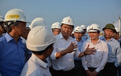 Phấn đấu hoàn thành cầu Cổ Chiên trong tháng 5/2015