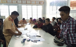 Bắt nhóm “quái xế” chặn quốc lộ, tụ tập đua xe trái phép