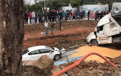 Xe container bất ngờ "phi" qua dải phân cách, tông hàng loạt ôtô con