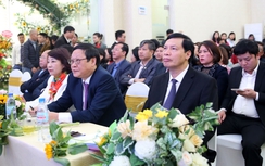 Quảng Ninh đón 100 bé đầu tiên ra đời bằng thụ tinh ống nghiệm