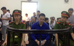 Nhân viên ngân hàng dâm ô bé 8 tuổi lĩnh án 2 năm tù