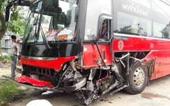 Xe khách tông xe máy, người phụ nữ nguy kịch