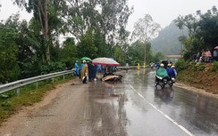 Hai xe máy đối đầu, 3 người là hàng xóm tử vong