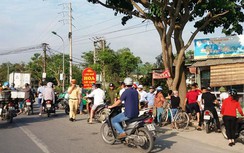 Xe máy không BKS va chạm với xế hộp, một phụ nữ tử vong