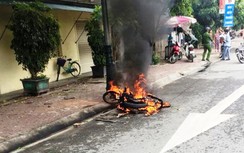 Xác định danh tính nhóm thanh niên truy sát rồi đốt xe