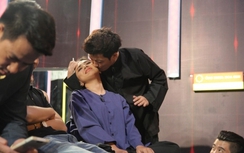 Yêu Nhã Phương, Trường Giang vẫn hôn bạn diễn