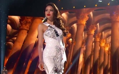 Khi Hoa hậu như... bóng đá