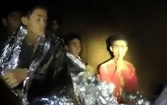 Chuyện cảm động về cậu bé không quốc tịch trong đội bóng Thái Lan