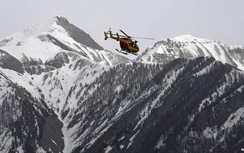 Bộ trưởng Nội vụ Pháp: "Không dám hy vọng có nạn nhân còn sống"