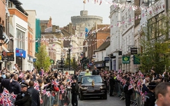 Hoàng gia Anh có khối tài sản 83,7 tỉ USD