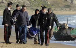 Máy bay Ai Cập rơi đúng "mồ chôn" người tị nạn