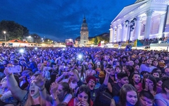 Người tị nạn lại quấy rối tình dục phụ nữ Đức