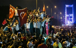 Tổng thống Thổ Nhĩ Kỳ được lợi gì sau đảo chính?