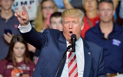 Donald Trump bất ngờ đổ tiền quảng bá hình ảnh, vượt mặt Hillary Clinton