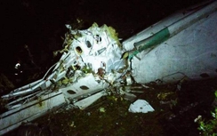 Máy bay chở đội bóng Brazil gặp nạn: Mưa lớn, tạm ngừng cứu hộ