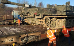 Anh thử khả năng triển khai xe tăng, "đánh tiếng" ông Trump về NATO