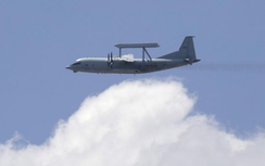 Máy bay Mỹ - Trung Quốc áp sát nhau trên Biển Đông