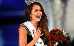 Tân Hoa hậu Mỹ thẳng thừng chỉ trích Tổng thống Trump