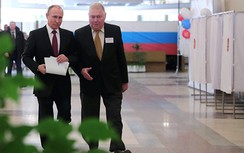 Video ông Putin tự tin đi bỏ phiếu bầu Tổng thống