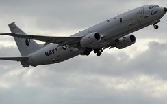 Máy bay do thám Mỹ "lờ" Trung Quốc, "gan lì" trên Biển Đông