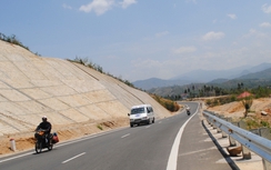 Chiêm ngưỡng đường đến "Đà Lạt thứ hai" ở Kon Tum