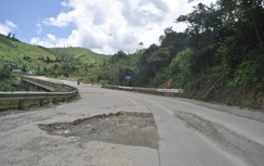 Đường Hồ Chí Minh qua đèo Lò Xo: Thi công mất ATGT