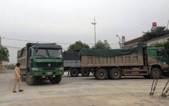 Bắt giữ 8 xe "hổ vồ" chở quá tải trên 100%