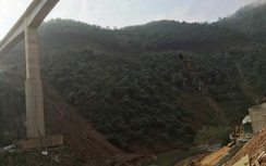 Tiết lộ nguyên nhân sập giàn giáo xây cầu khiến 4 người tử vong