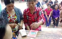 Vụ cá chết trên sông Bưởi: Bắt đầu trả tiền bồi thường