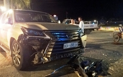 Xế hộp "nổi điên" đâm hàng loạt xe máy, 5 người bị thương