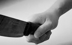 Một phó công an xã bị đâm trọng thương khi làm nhiệm vụ