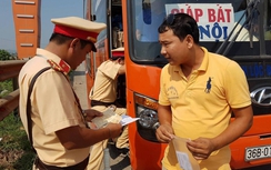 Xử lý hàng chục xe “nhồi” khách trong dịp nghỉ lễ 2/9