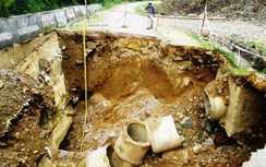 Xảy ra sụt lớn trên QL16 qua Thanh Hóa