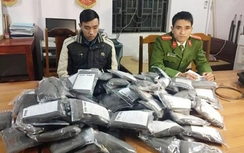 Bị bắt trên đường đi tiêu thụ 10kg pháo hoa