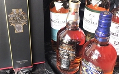 Thanh Hóa: Bắt xe tải chở hơn 500 chai rượu ngoại đi tiêu thụ