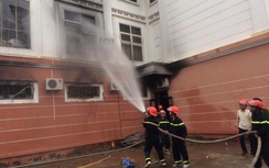 Siêu thị bốc cháy, thiệt hại khoảng 2 tỷ đồng