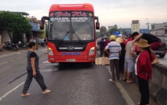 Ô tô khách tông xe đạp điện, 1 phụ nữ tử vong