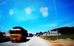 Tại sao đoàn xe ô tô đi ngược chiều trên QL1A ở Thanh Hóa?