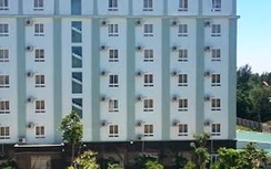 Người phụ nữ rơi từ tầng 4 khách sạn tử vong