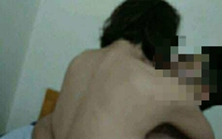 Cách chức chủ tịch xã lộ ảnh "nóng" với nữ cán bộ cấp dưới