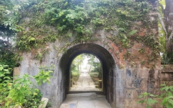 Chiêm ngưỡng vẻ cổ kính của "Thành Nhà Hồ" thu nhỏ