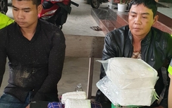 Dừng ôtô vi phạm, CSGT "tóm" hơn 17.000 viên ma túy trên xe