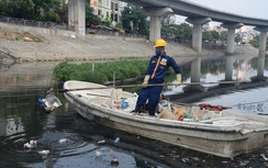 Cận cảnh "dòng sông chết" giữa lòng Hà Nội