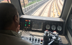 Cận cảnh buồng lái tàu thông đường ray Cát Linh - Hà Đông