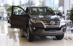 Tháng cô hồn, đại lý ô tô than trời vì vắng khách