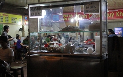 Trung úy công an bị chém trọng thương ở quán ăn TP.HCM