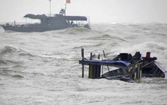 Chưa tìm thấy 3 ngư dân Quảng Bình mất tích trên biển Đông