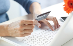 Tiện lợi khi mua bảo hiểm du lịch trực tuyến của Bảo hiểm PVI