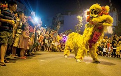 "Chạy sô” Tết Trung thu, dịch vụ múa lân sư hái ra tiền